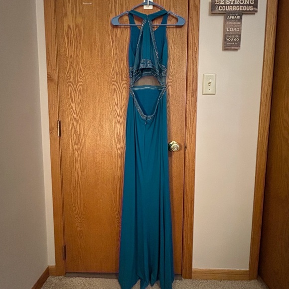 La Femme Prom Teal Prom Dress 22272 Formal Gown - Picture 4 of 6